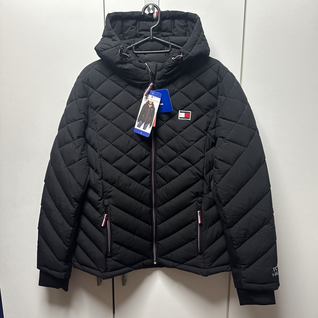 TOMMY HILFIGER(トミーヒルフィガー)のTOMMY HILFIGER 中綿ジャケット　新品未使用 レディースのジャケット/アウター(ダウンジャケット)の商品写真