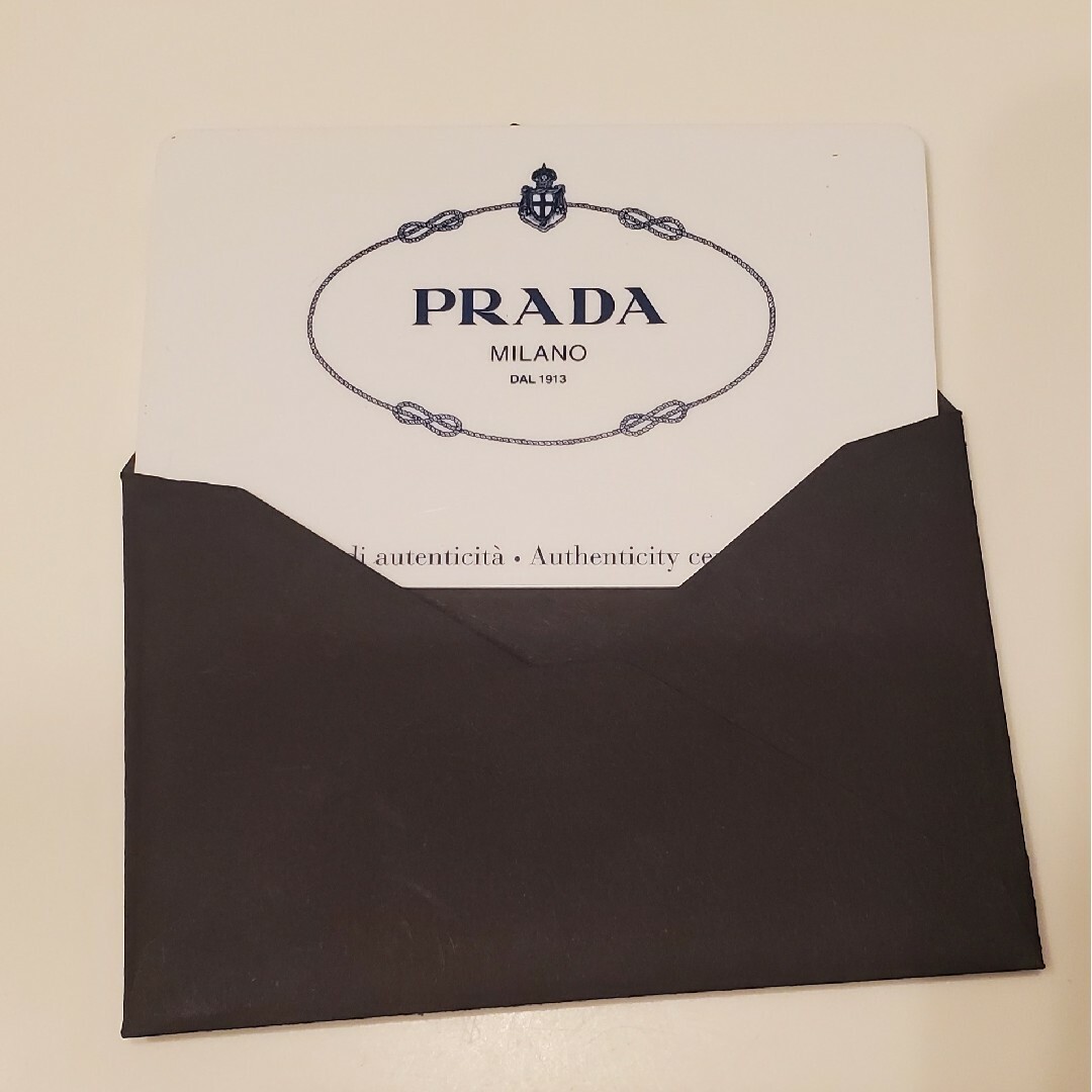 PRADA(プラダ)の★即購入歓迎★PRADA ミニウォレット ピンク レディースのファッション小物(財布)の商品写真