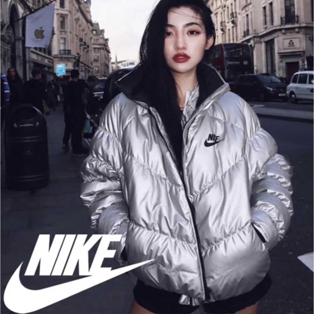 NIKE(ナイキ)のナイキ  NIKE シンセティックフィル　ダウン　シルバー　メタリック　XL  レディースのジャケット/アウター(ダウンジャケット)の商品写真