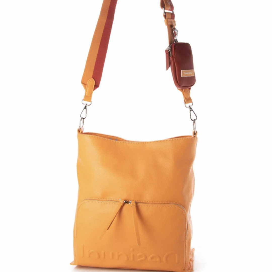 DESIGUAL(デシグアル)の新品✨タグ付き♪ 定価14,900円　デシグアル　バッグ　オレンジ　大特価‼️ レディースのバッグ(ショルダーバッグ)の商品写真