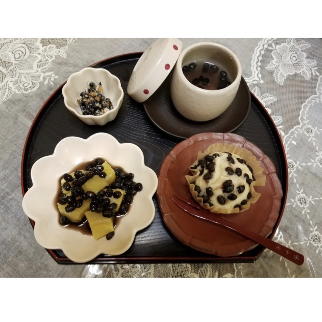この可愛い黒豆って何？北海道産 『幻の黒千石大豆』900g 食品/飲料/酒の食品(野菜)の商品写真