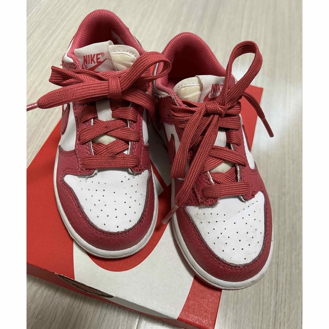 NIKE(ナイキ)のナイキ　スニーカー キッズ/ベビー/マタニティのキッズ靴/シューズ(15cm~)(スニーカー)の商品写真