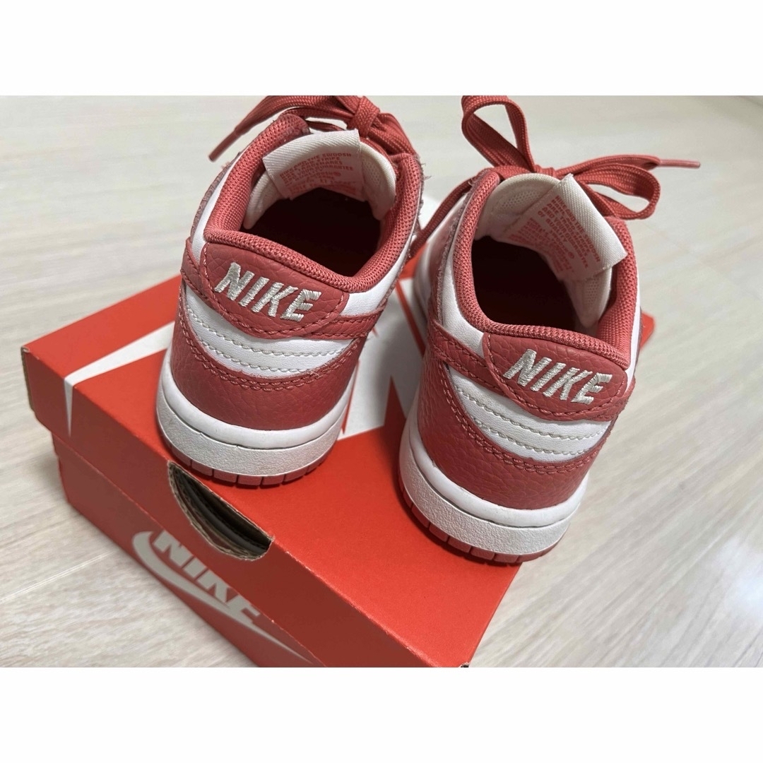 NIKE(ナイキ)のナイキ　スニーカー キッズ/ベビー/マタニティのキッズ靴/シューズ(15cm~)(スニーカー)の商品写真