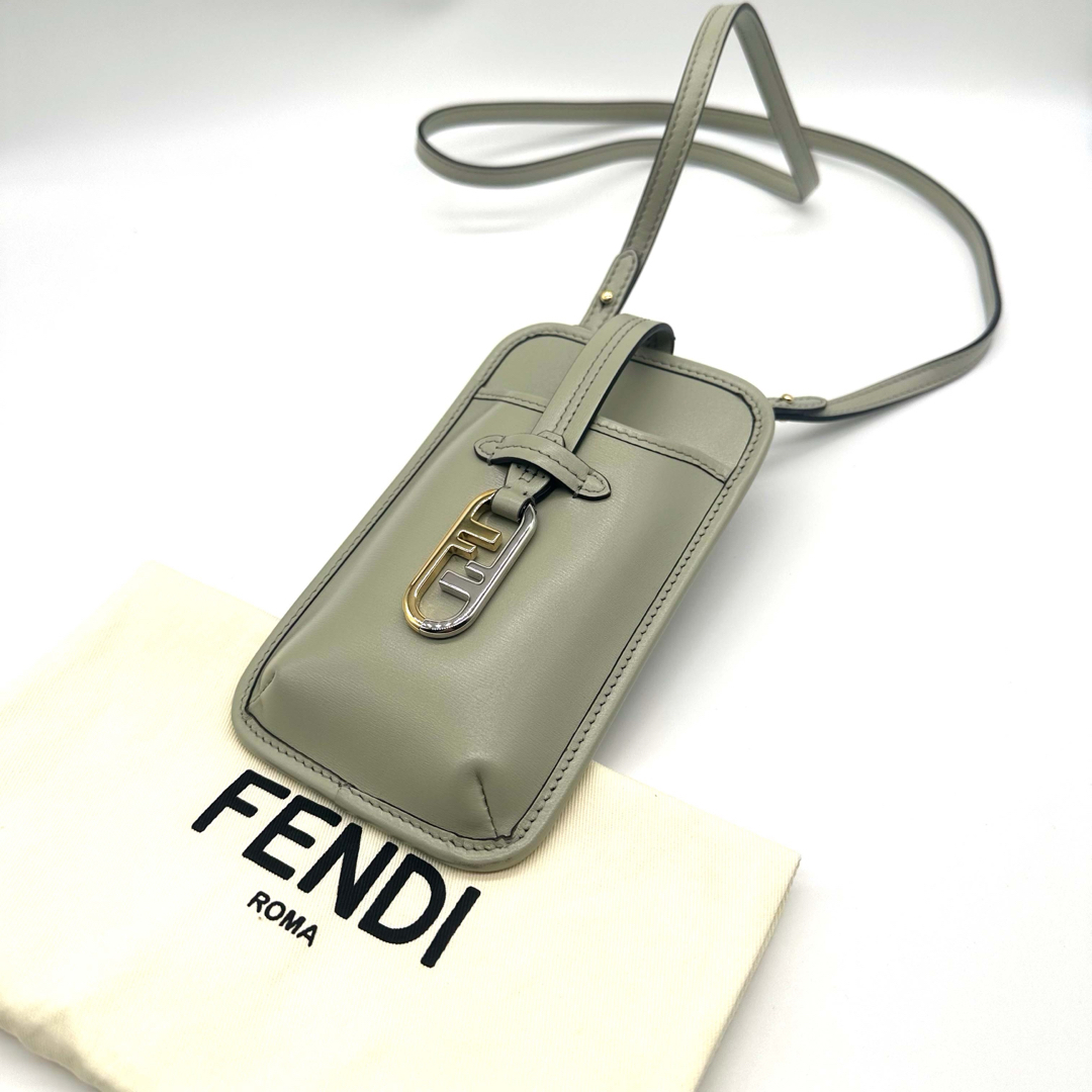 FENDI(フェンディ)の【美品】FENDI フェンディ フォンポーチ レディースのファッション小物(ポーチ)の商品写真