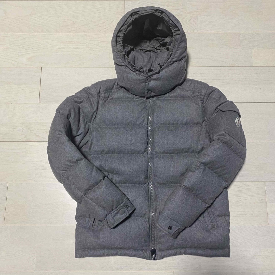 MONCLER(モンクレール)の極美品　モンクレール　MONTGENEVRE GIUBBOTTO 国内正規品 メンズのジャケット/アウター(ダウンジャケット)の商品写真