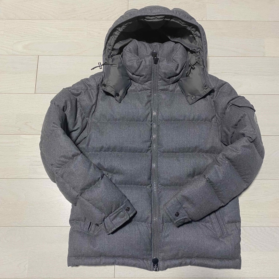 MONCLER(モンクレール)の極美品　モンクレール　MONTGENEVRE GIUBBOTTO 国内正規品 メンズのジャケット/アウター(ダウンジャケット)の商品写真