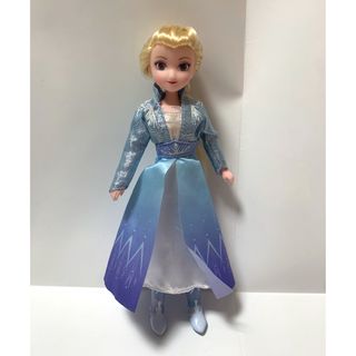 アナトユキノジョオウ(アナと雪の女王)のアナと雪の女王2 エルサ 人形 ドール　着せ替え人形　タカラトミー(キャラクターグッズ)