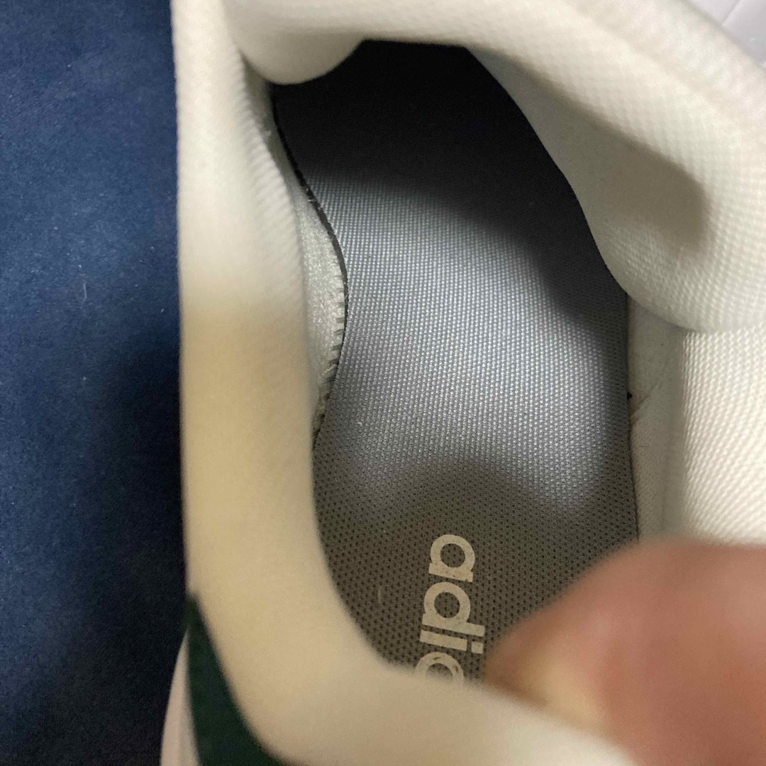 adidas(アディダス)のadidas (26.0cm)体感25~25.5cm メンズの靴/シューズ(スニーカー)の商品写真