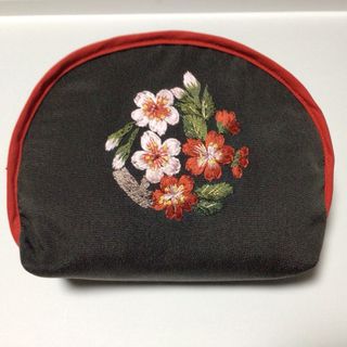 ポーチ　日本刺繍　ファスナーポーチ　桜(ポーチ)