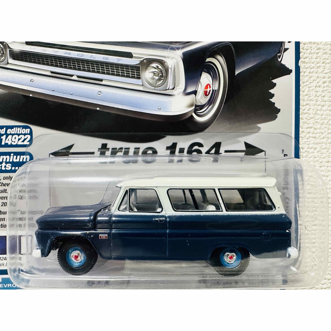 Chevrolet(シボレー)のAW/'66 Chevyシボレー Suburbanサバーバン 1/64 絶版 エンタメ/ホビーのおもちゃ/ぬいぐるみ(ミニカー)の商品写真