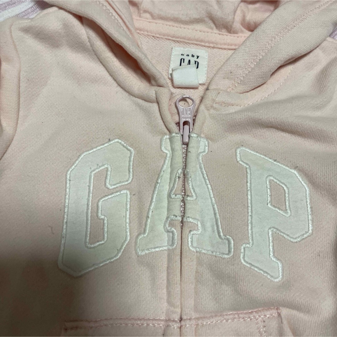 babyGAP(ベビーギャップ)のGAP足付きカバーオール キッズ/ベビー/マタニティのベビー服(~85cm)(カバーオール)の商品写真