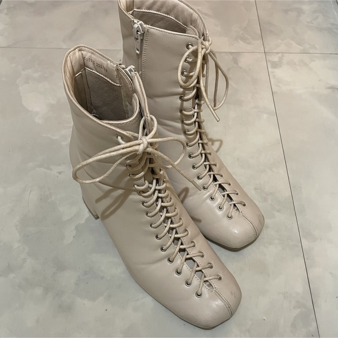 SLY(スライ)のLACE UP SQUARE TOE BOOTS レディースの靴/シューズ(ブーツ)の商品写真