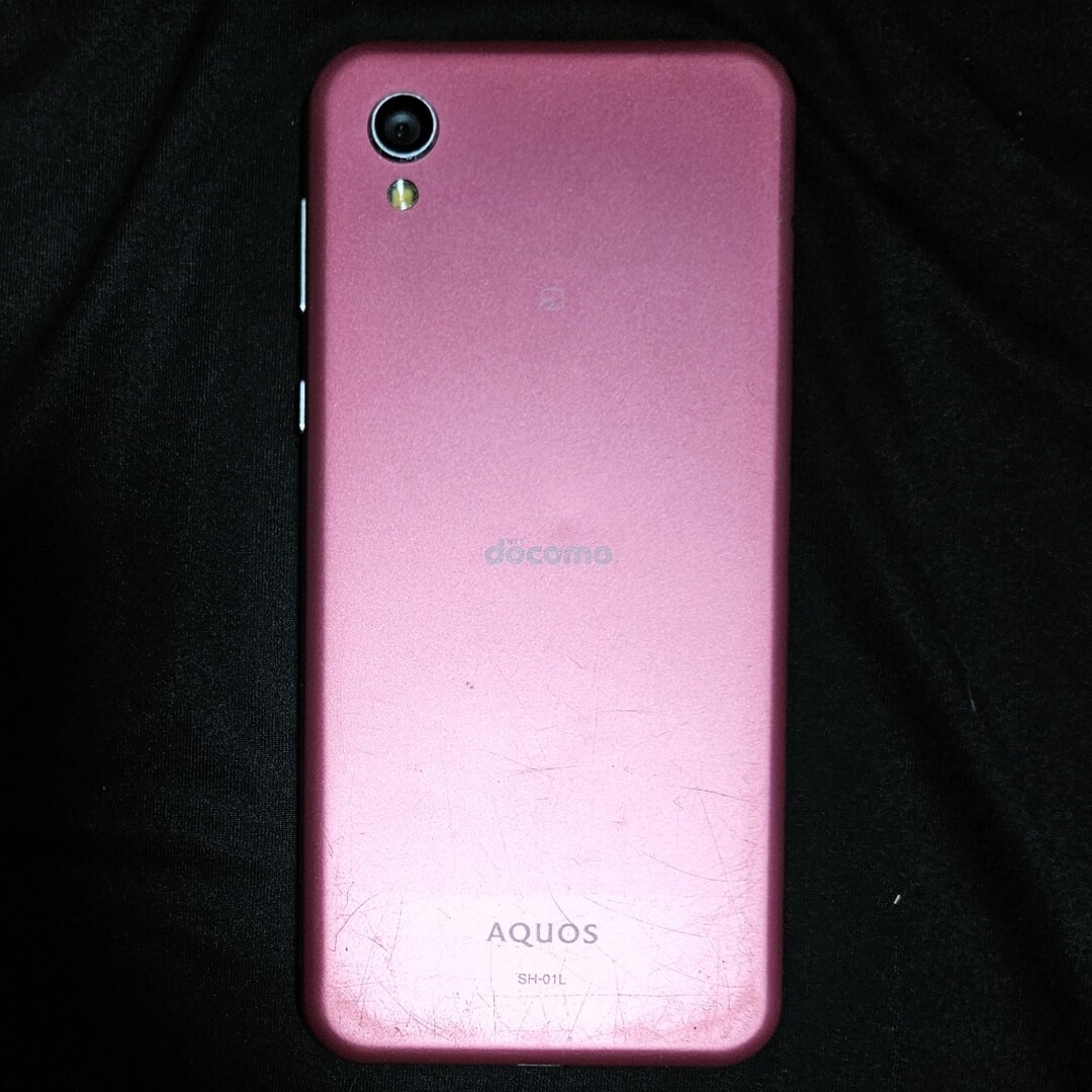 SHARP(シャープ)の【中古】SHARP AQUOS SH-01L【動作品】 スマホ/家電/カメラのスマートフォン/携帯電話(スマートフォン本体)の商品写真