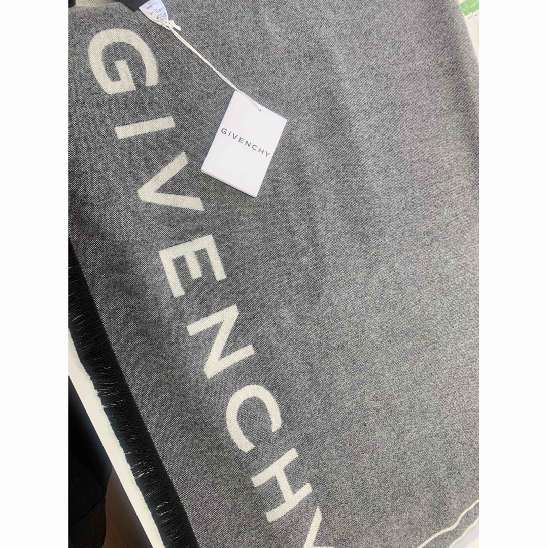 レディースGIVENCHY マフラー