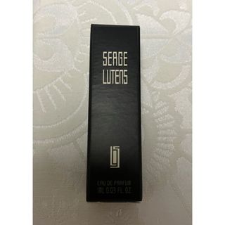 セルジュルタンス(SERGE LUTENS（SHISEIDO）)のセルジュ ルタンス ニュイドゥセロファン オードパルファム サンプル1ml資生堂(香水(女性用))