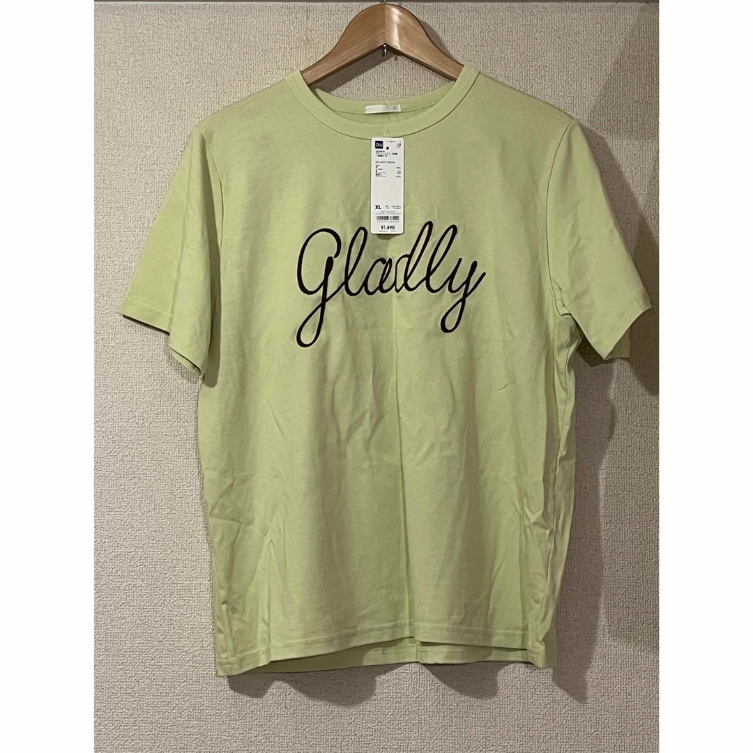 GU(ジーユー)のG•U/ジーユー　グラフィックTシャツ　新品未着用品 レディースのトップス(Tシャツ(半袖/袖なし))の商品写真