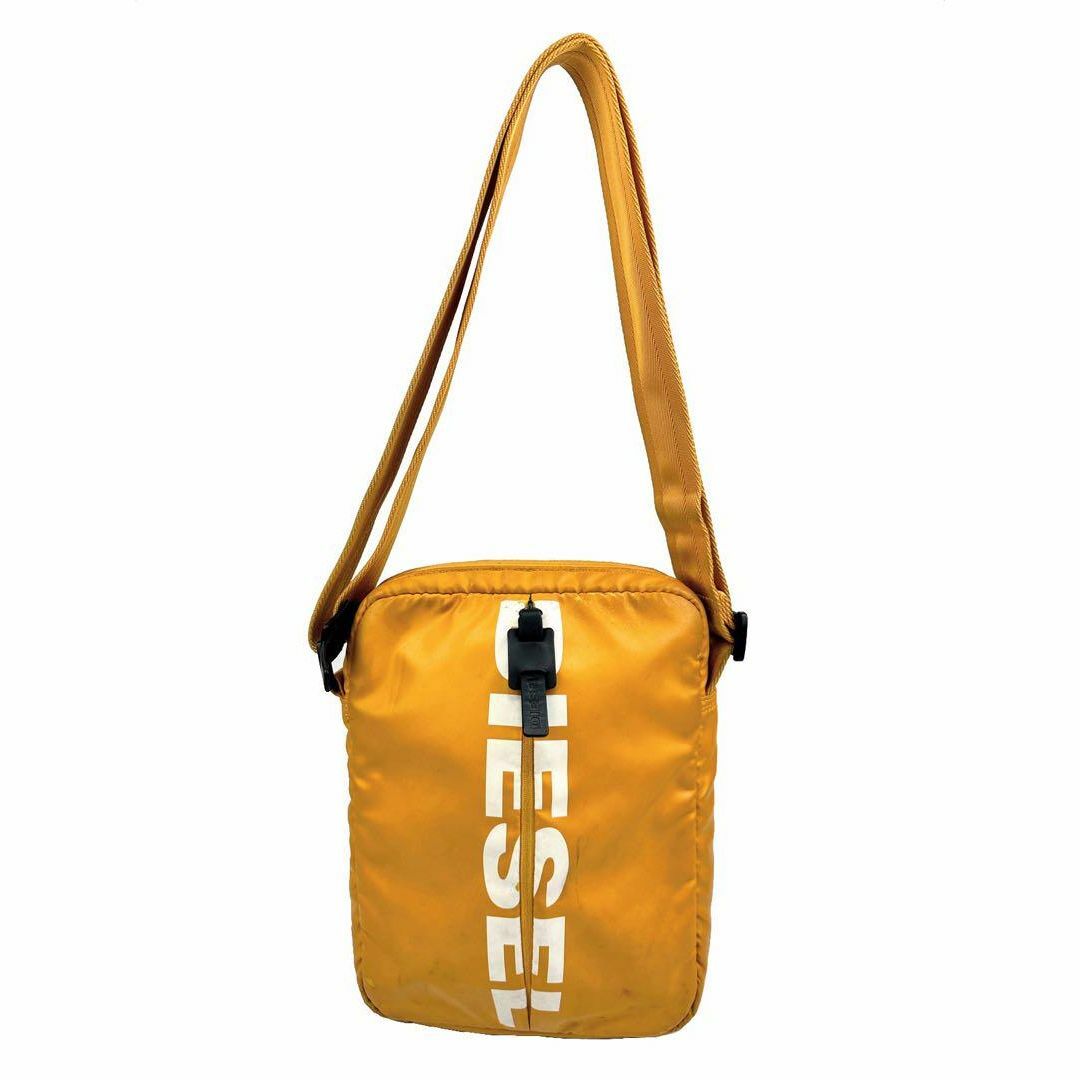 DIESEL(ディーゼル)のディーゼル ウエストポーチ ショルダーバッグ イエロー 黄色 白 ナイロンバッグ メンズのバッグ(ショルダーバッグ)の商品写真