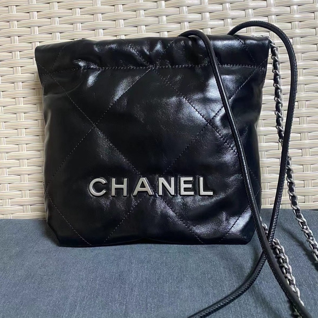 本日限定　シャネル　CHANEL 22 ミニ　バッグレディース