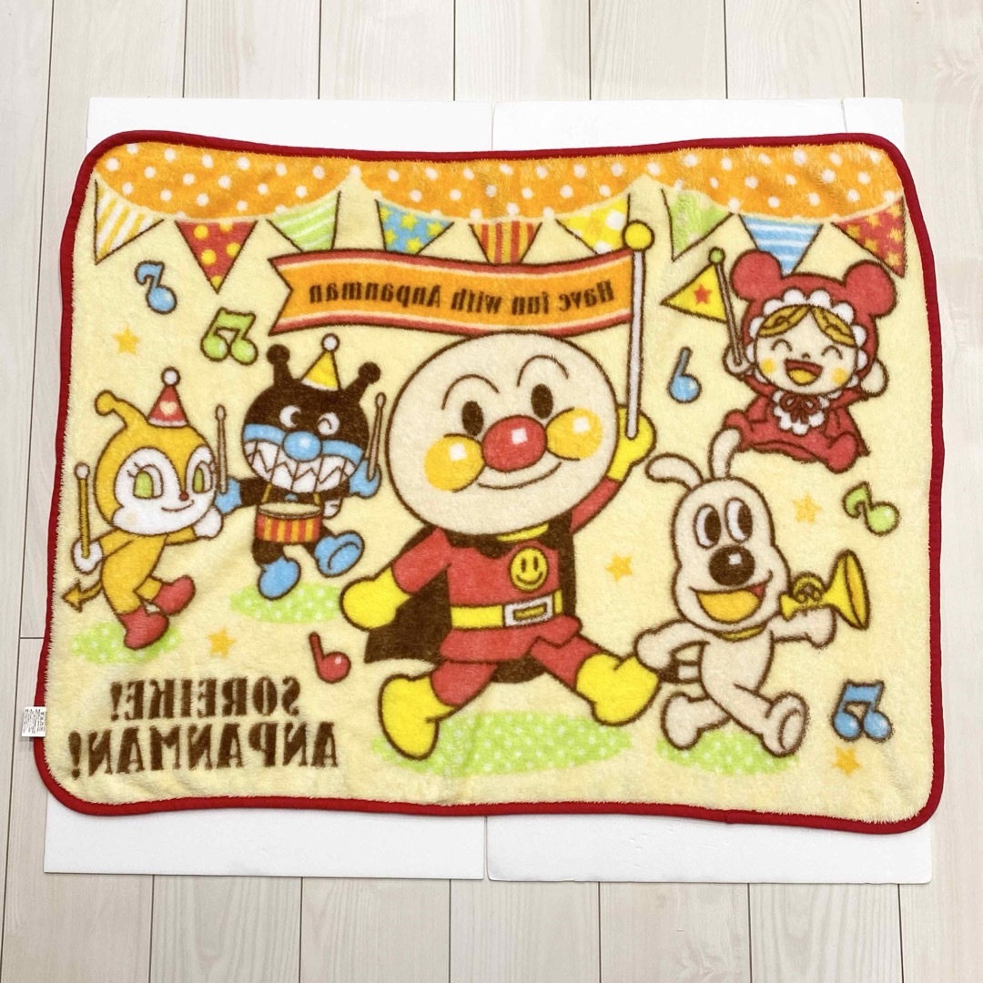 アンパンマン(アンパンマン)の美品 70cm x 100cm アンパンマン ブランケット キッズ/ベビー/マタニティのこども用ファッション小物(おくるみ/ブランケット)の商品写真