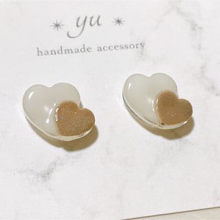 レジンピアス　ハート　♡ モカベージュ　大人可愛い　シンプル　イヤリング(ピアス)