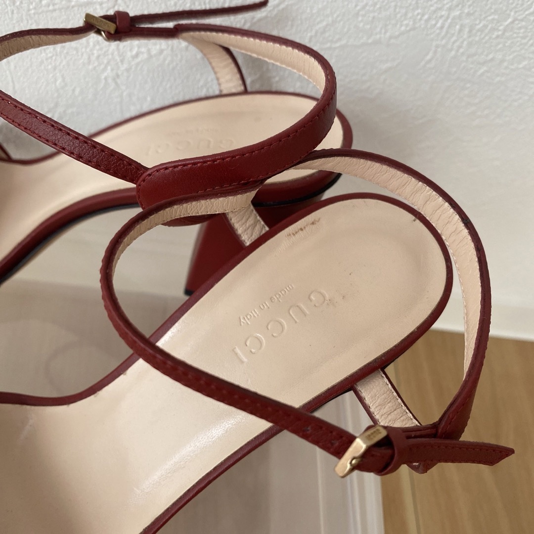 Gucci(グッチ)のGucci グッチ　サンダル　赤　箱付き　保存袋付き レディースの靴/シューズ(サンダル)の商品写真