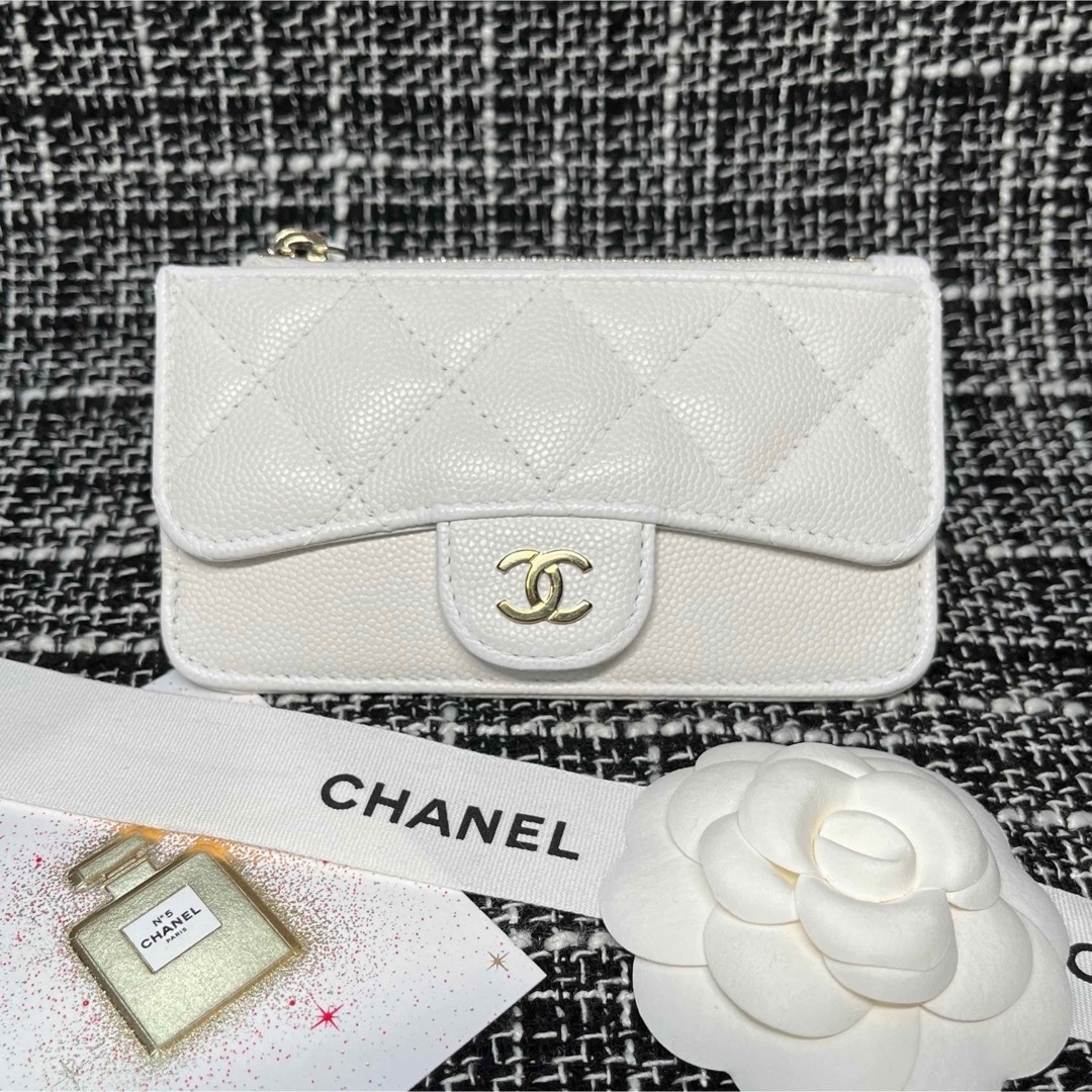 CHANEL フラグメントケース キャビアスキン ホワイト - speedlb.com