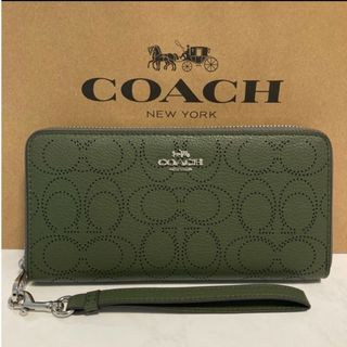 コーチ(COACH)の新品　COACH　長財布　ラウンドファスナー　グリーン　小銭入れ有　シグネチャー(財布)