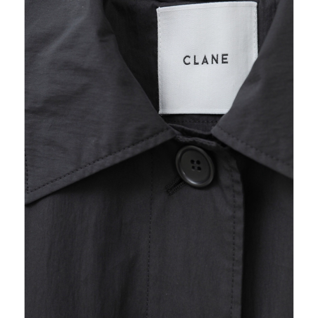 CLANE(クラネ)のCLANE☆BACK FRILL SINGLE COATサイズ1ブラック レディースのジャケット/アウター(スプリングコート)の商品写真