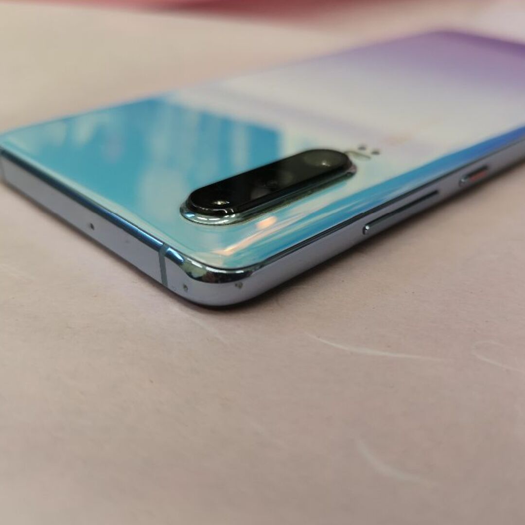 HUAWEI(ファーウェイ)の【Atease様専用】Huawei P30 ELE-L29　ブリージング スマホ/家電/カメラのスマートフォン/携帯電話(スマートフォン本体)の商品写真