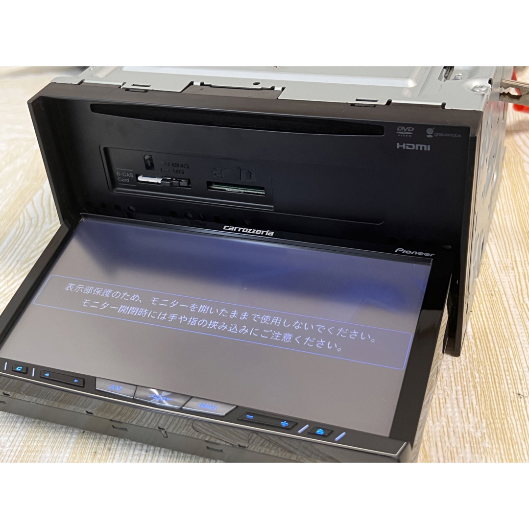 Pioneer(パイオニア)のCARROZZERIA AVIC-ZH0007 Bluetooth DVD(D) 自動車/バイクの自動車(カーナビ/カーテレビ)の商品写真