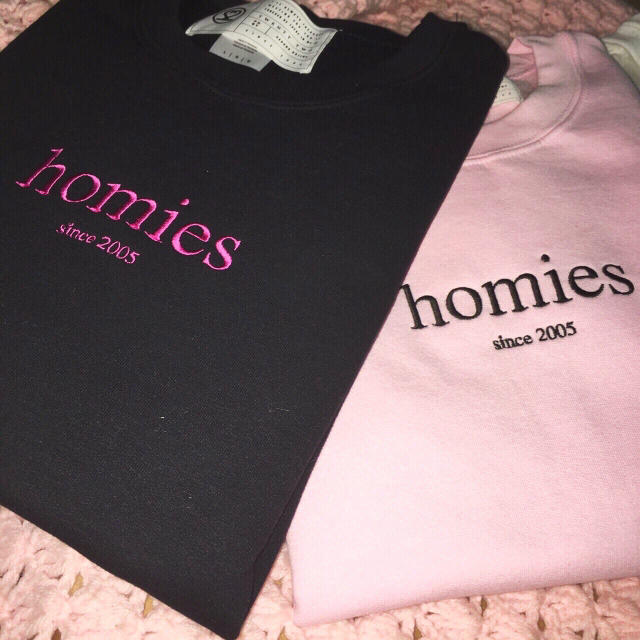 22;marketのhomies black×pink☆スウェット☆新品未使用 レディースのトップス(トレーナー/スウェット)の商品写真