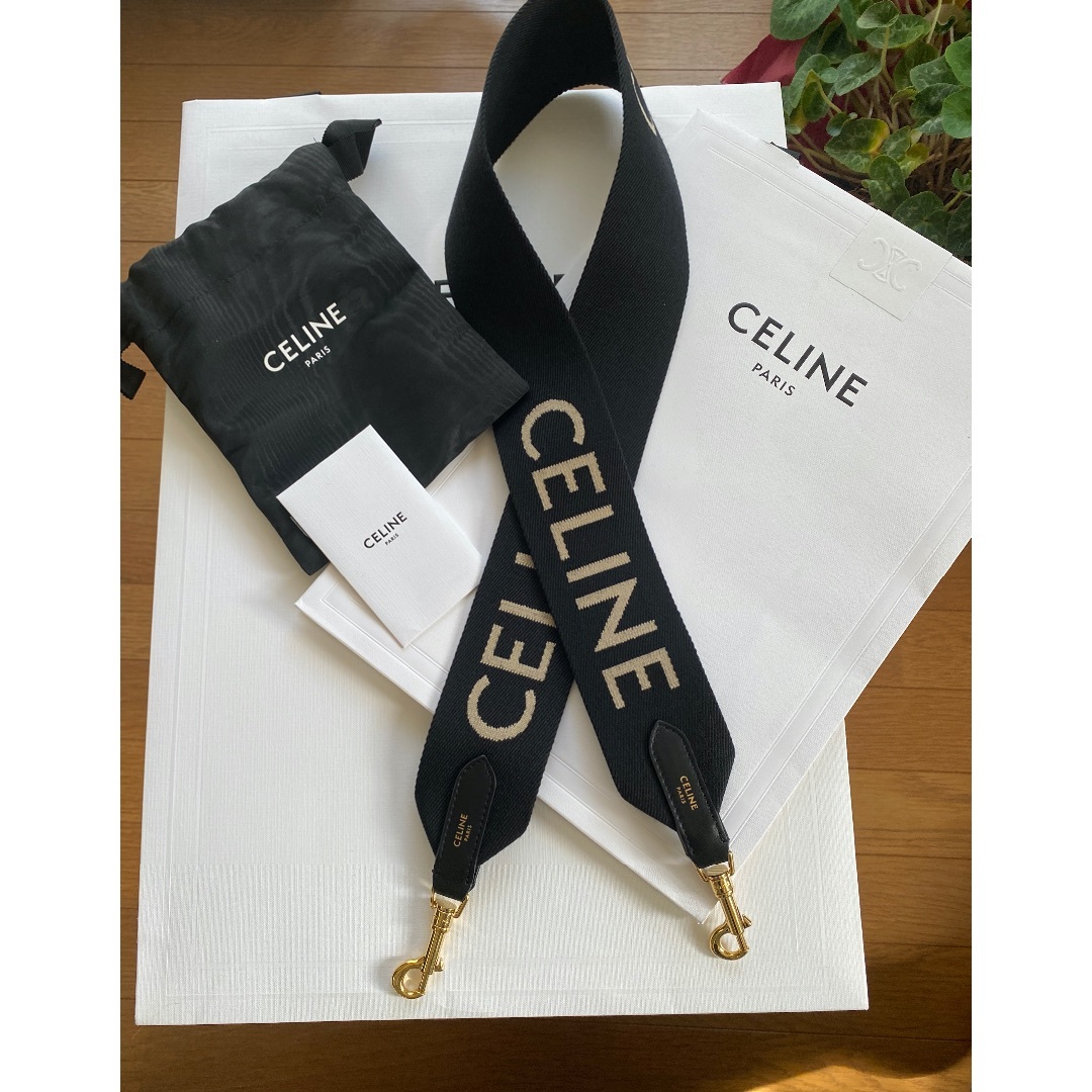 celine(セリーヌ)のCELINE ジャカード付　ショートウールショルダーストラップ　新品　セリーヌ レディースのバッグ(ショルダーバッグ)の商品写真