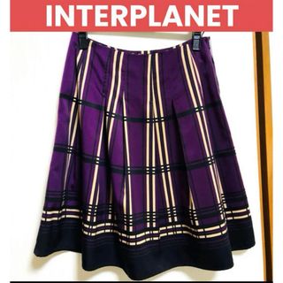 インタープラネット(INTERPLANET)のINTERPLANET❤️パープルストライプスカート　40  L  膝下丈(ひざ丈スカート)