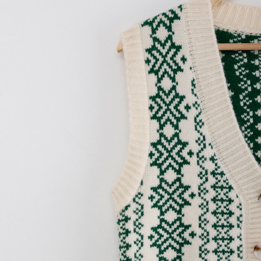 nugu 22 ami  snowflake knit vest レディースのトップス(ベスト/ジレ)の商品写真