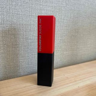 レブロン(REVLON)の定価1760円　レブロン カラーステイ スウェード インク リップスティック　(口紅)