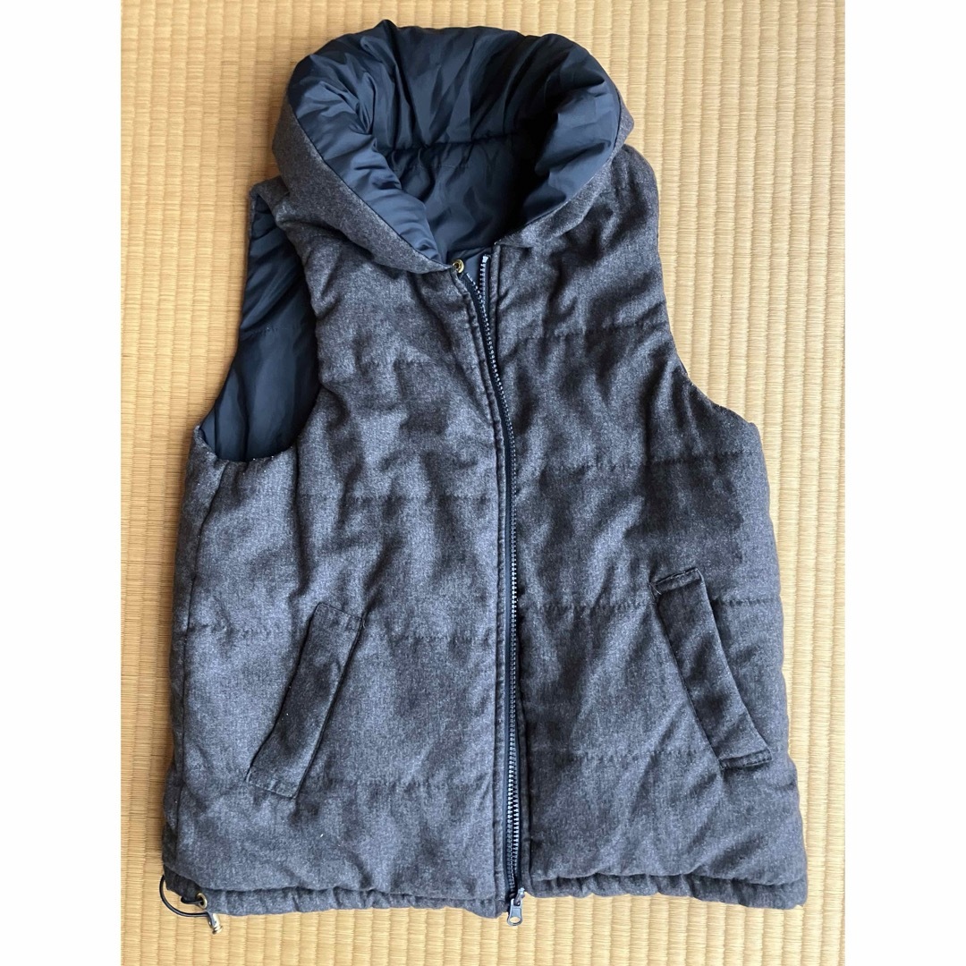 ダウンベスト　リバーシブル　Mサイズ レディースのジャケット/アウター(ダウンベスト)の商品写真