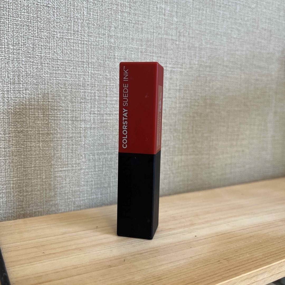 REVLON(レブロン)の定価1760円　レブロン カラーステイ スウェード インク リップスティック　 コスメ/美容のベースメイク/化粧品(口紅)の商品写真