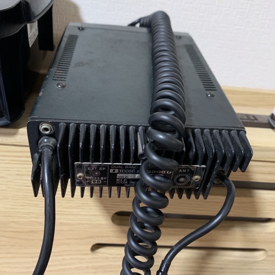 ICOM   DUAL  BAND   I C-2300  マイク無し エンタメ/ホビーのテーブルゲーム/ホビー(アマチュア無線)の商品写真