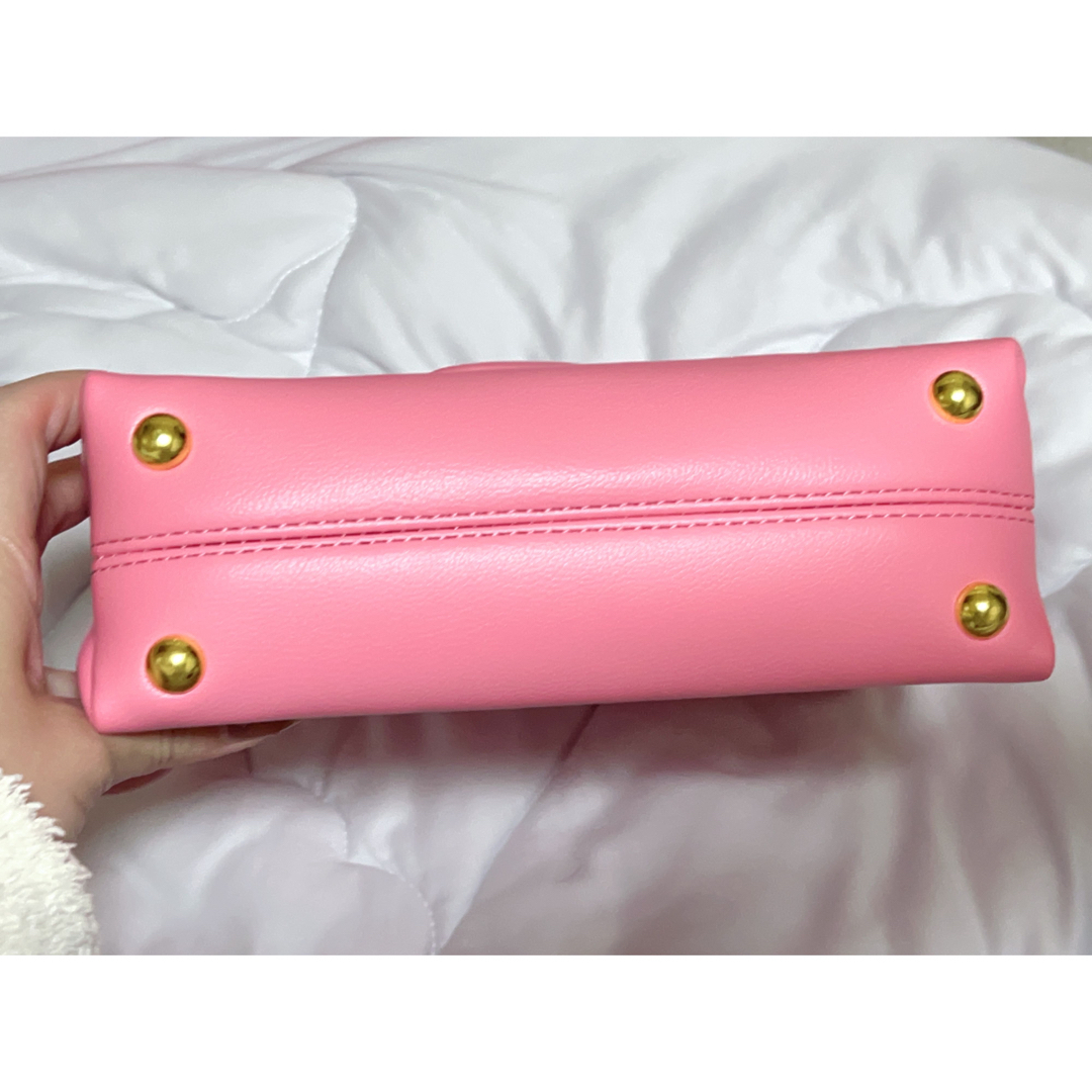 可愛い ピンク小ぶりバッグ レディースのバッグ(ハンドバッグ)の商品写真