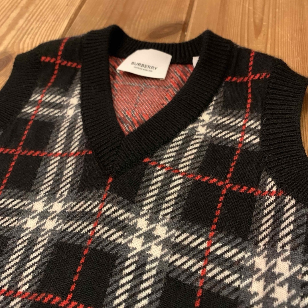 BURBERRY(バーバリー)の美品　バーバリー　ベスト　ジレ　Burberry 入学式　卒園式 キッズ/ベビー/マタニティのキッズ服男の子用(90cm~)(ニット)の商品写真