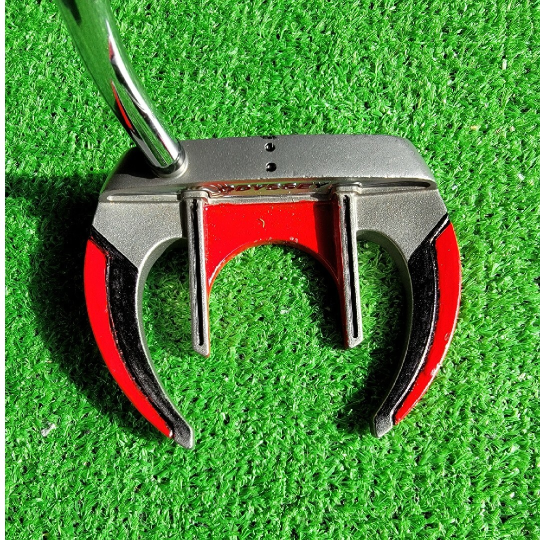 ODYSSEY WHITEHOT XG SABERTOOTH カバー付き チケットのスポーツ(ゴルフ)の商品写真