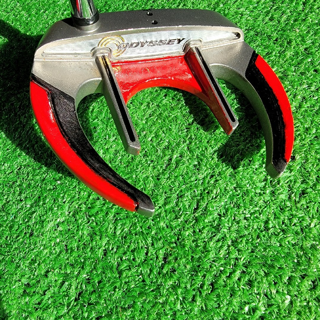 ODYSSEY WHITEHOT XG SABERTOOTH カバー付き チケットのスポーツ(ゴルフ)の商品写真