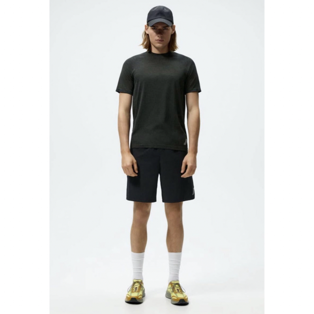 ZARA(ザラ)の1914 新品　ZARA メンズ　トレーニング　ショートパンツ　ブラック　XL スポーツ/アウトドアのトレーニング/エクササイズ(トレーニング用品)の商品写真