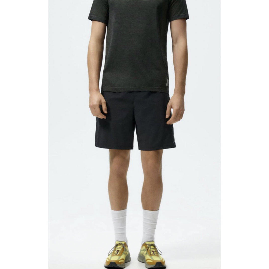 ZARA(ザラ)の1914 新品　ZARA メンズ　トレーニング　ショートパンツ　ブラック　XL スポーツ/アウトドアのトレーニング/エクササイズ(トレーニング用品)の商品写真