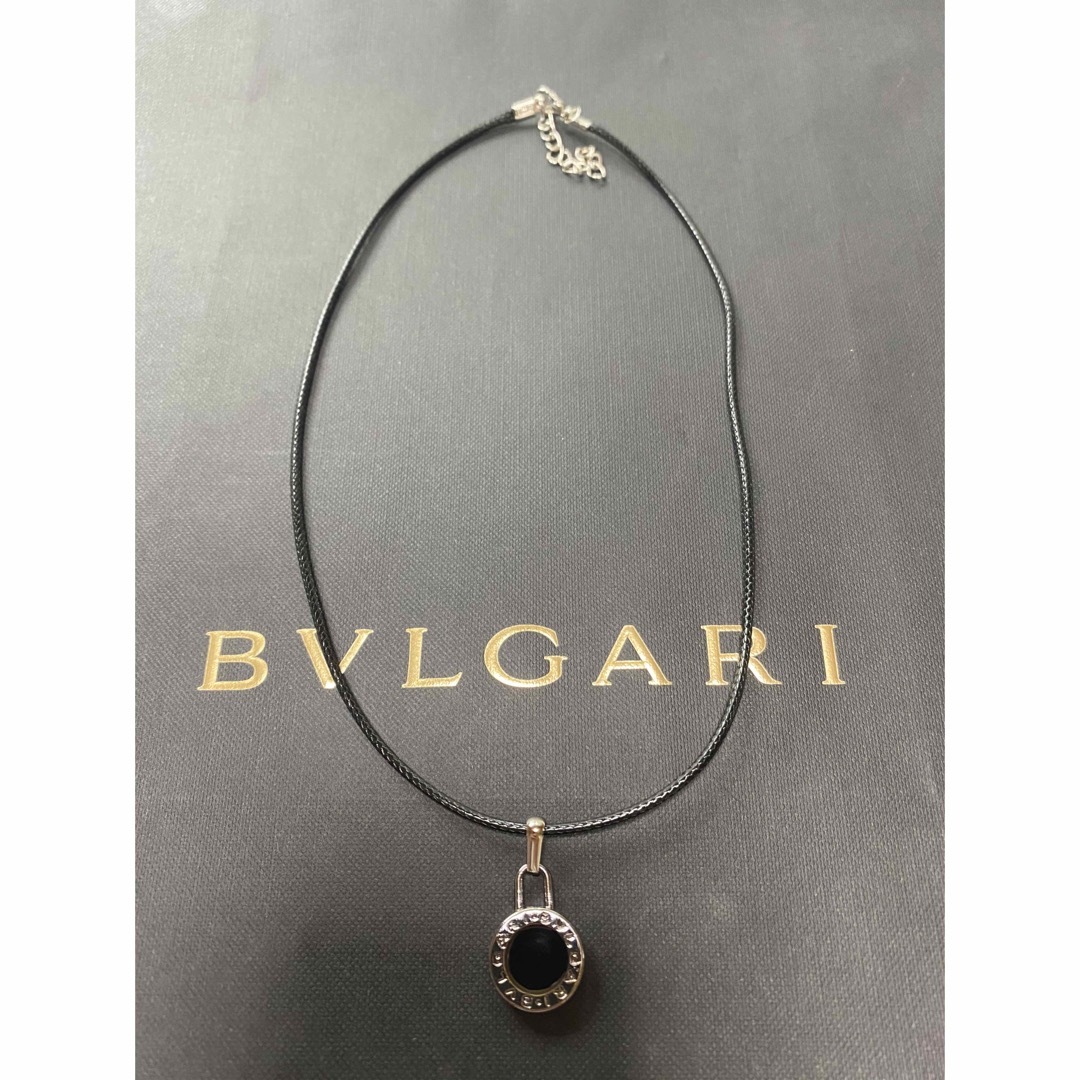 BVLGARI(ブルガリ)の【新品正規品】BVLGARI ペンダント チャーム +チェーン 革紐 ネックレス メンズのアクセサリー(ネックレス)の商品写真