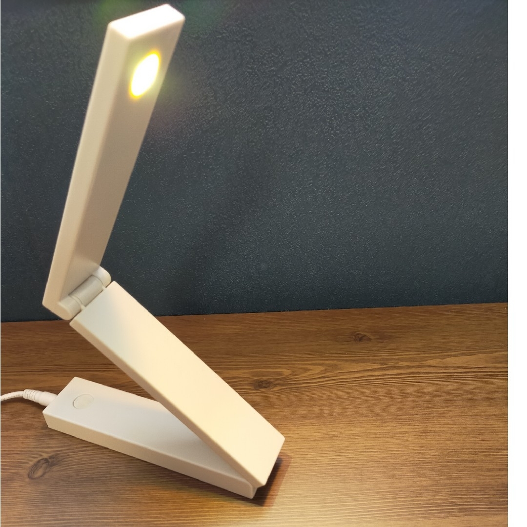 MUJI (無印良品)(ムジルシリョウヒン)の無印良品　LEDモバイルライト インテリア/住まい/日用品のライト/照明/LED(テーブルスタンド)の商品写真