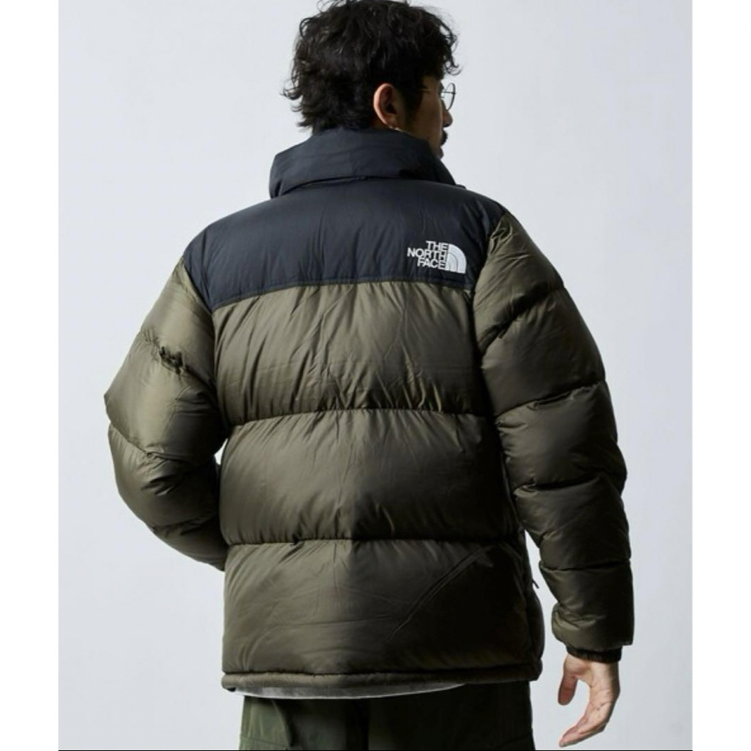 THE NORTH FACE(ザノースフェイス)の【新品】ノースフェイス　ヌプシジャケット　ニュートープ　オリーブ　S メンズのジャケット/アウター(ダウンジャケット)の商品写真