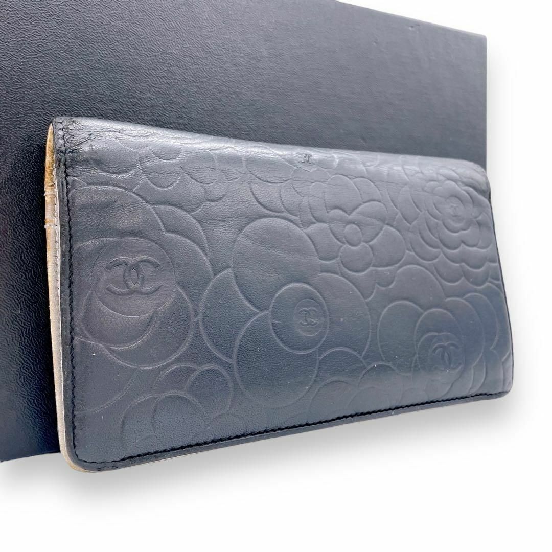 CHANEL(シャネル)の【1007】シャネル✨カメリア✨二つ折財布✨ブラック✨黒✨シルバー レディースのファッション小物(財布)の商品写真