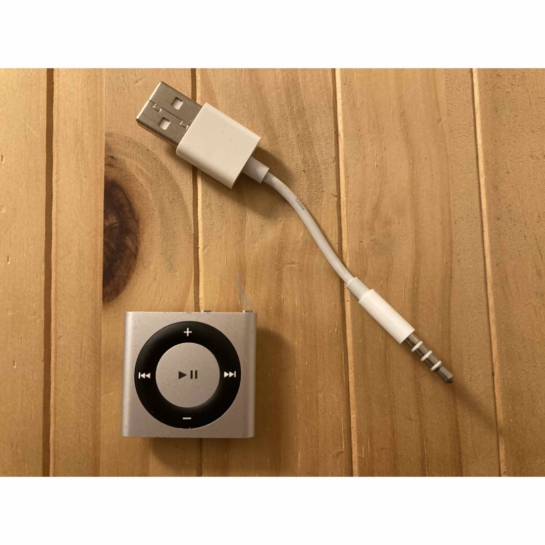 iPod shuffle(アイポッドシャッフル)のiPod shuffle スマホ/家電/カメラのオーディオ機器(ポータブルプレーヤー)の商品写真