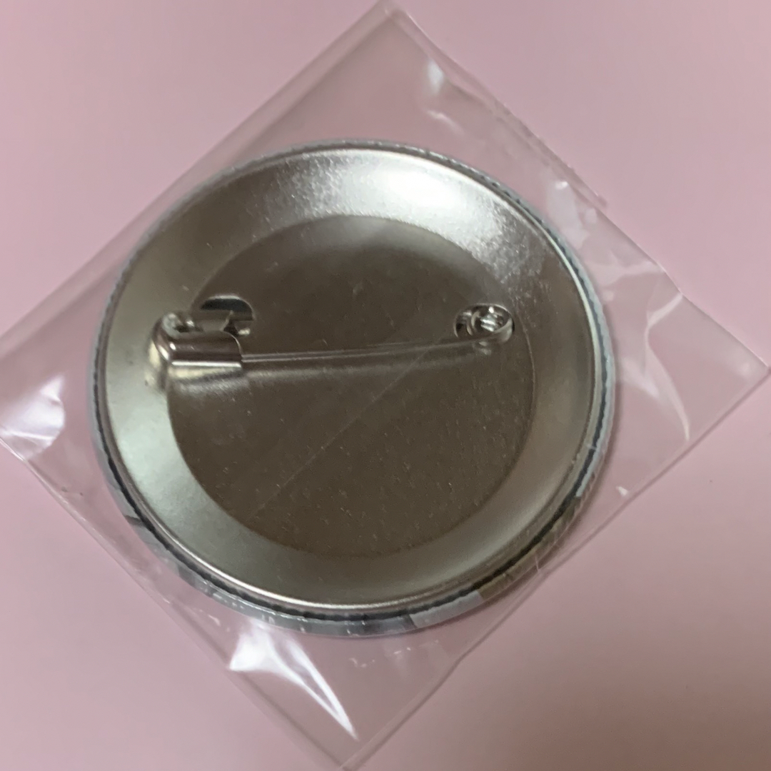 CNBLUE(シーエヌブルー)の(未開封)CNBLUE 缶バッジ エンタメ/ホビーのCD(K-POP/アジア)の商品写真